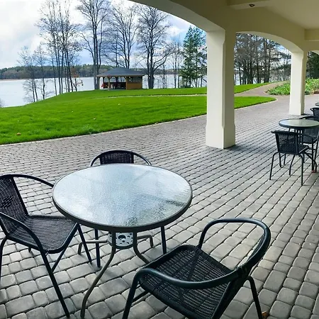 Dom Nad Jeziorem شقة فندقية Sajzy