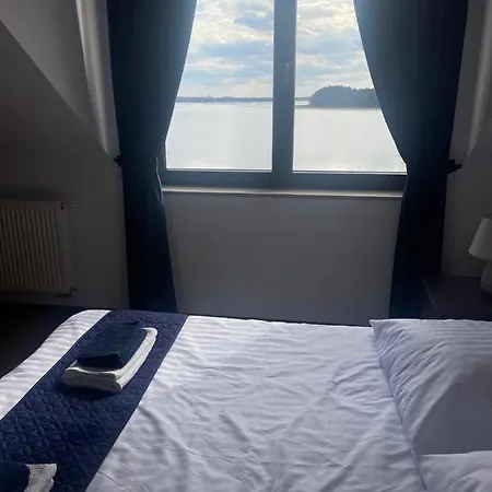 Dom Nad Jeziorem *