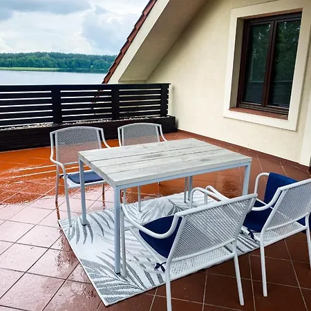 Dom Nad Jeziorem شقة فندقية