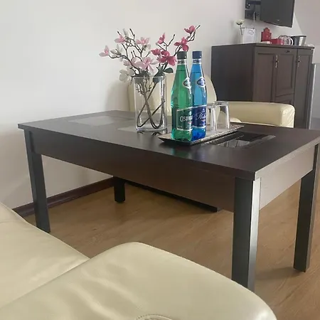 Dom Nad Jeziorem شقة فندقية 3*