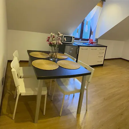 Dom Nad Jeziorem 3* Sajzy