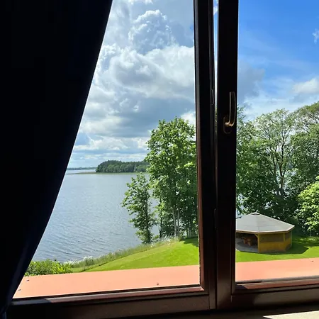 Dom Nad Jeziorem شقة فندقية